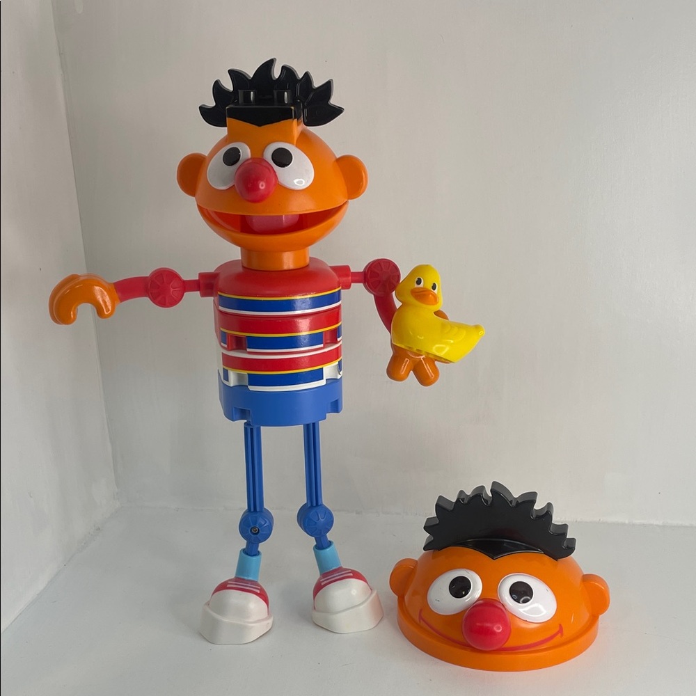 Sesame Street K'NEX Ernie building set 2008